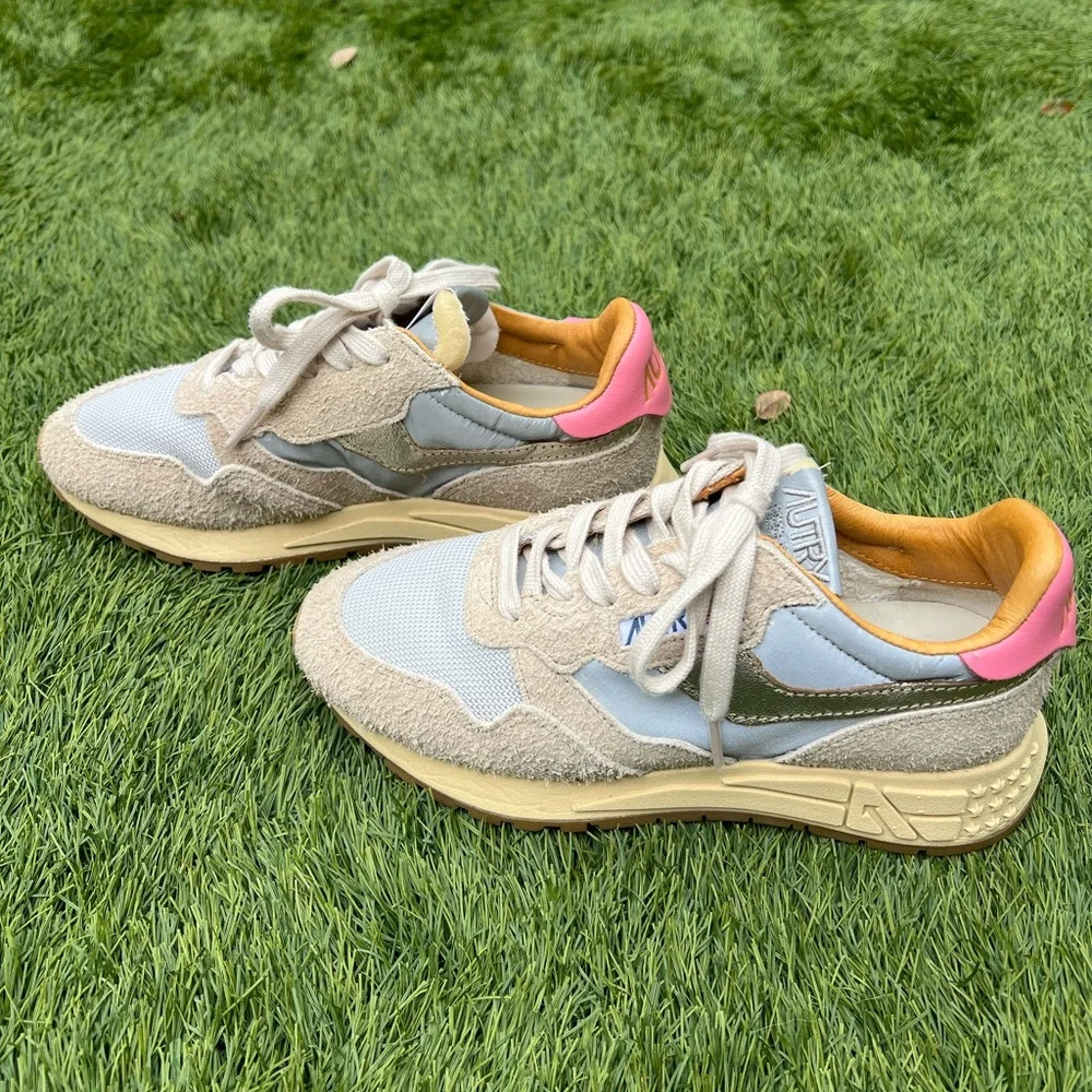 Autry Beige and Pink Sneakers - Picture 7 of 9